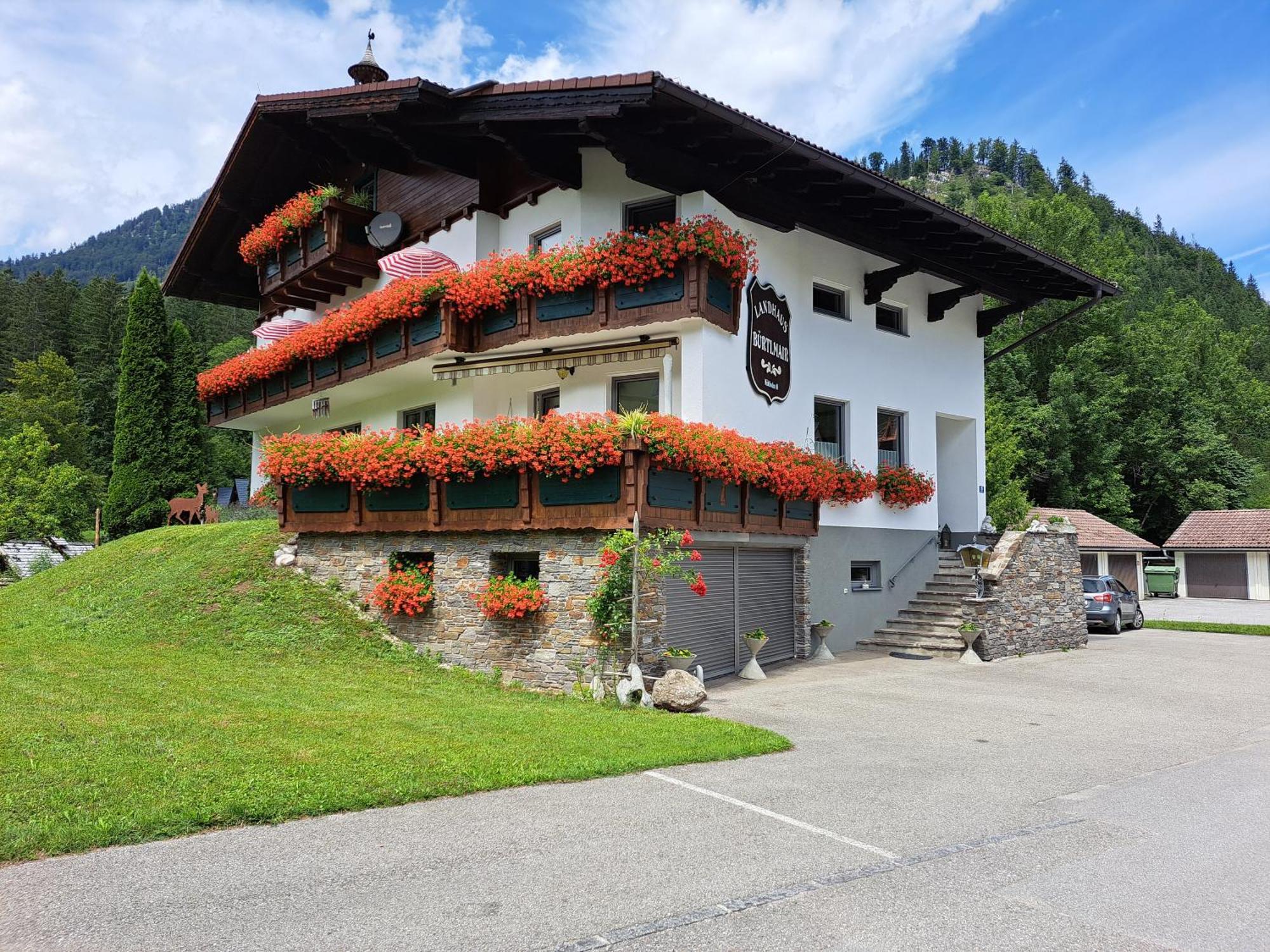 Hotel Garni Landhaus Buertlmair Hinterstoder Exterior photo